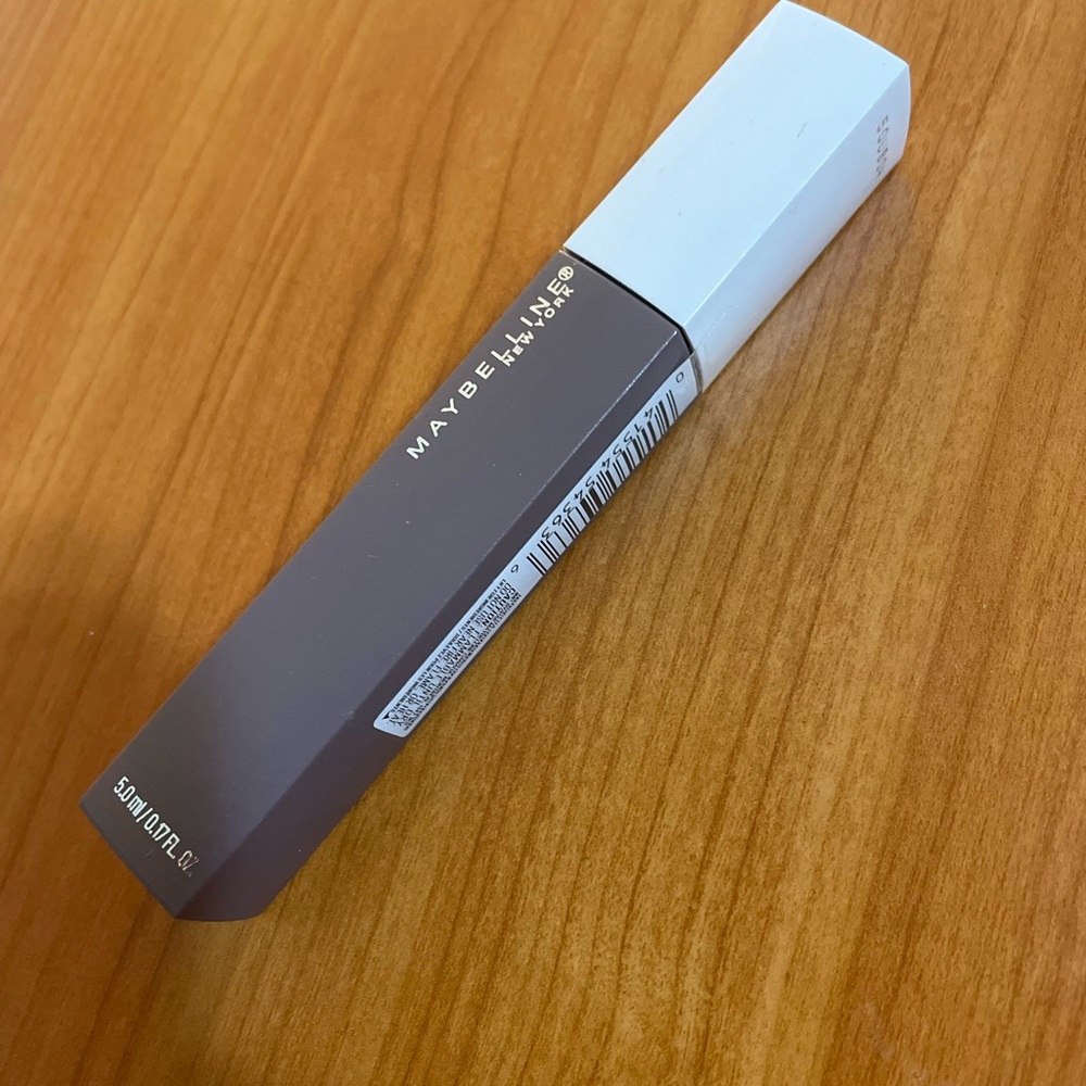 Maybelline Lip Color. 90 Huntress
